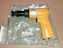 Atlas Copco RRH 04P-12 Pneumatic Rivet Gun Riveting Hammer New in Box A444005