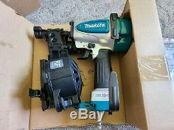 MakitaPneumatic Coil Roofing Nailer 1-3/4 In 15 Degree Fastener Collation Tool