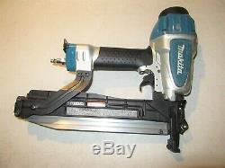 Makita At1150a Air Pneumatic 16 Ga 7/16 Medium Crown 1-2 Stapler Staple Gun