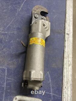 US Industrial Tool Co Model 720C Pneumatic Rivet Squeezer 34-720C